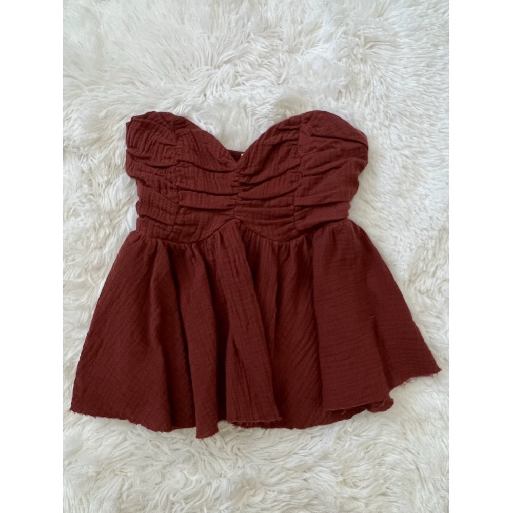 Strapless peplum top